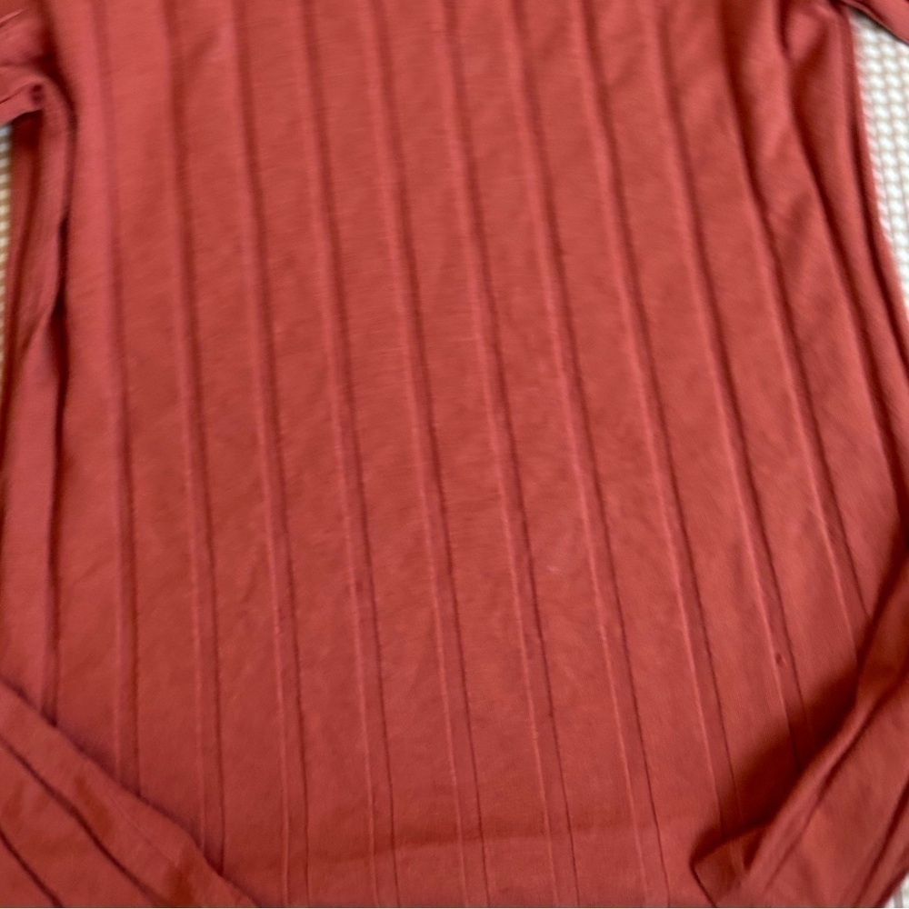 Pink Republic long sleeve basic top. Size Small - Picture 11 of 12